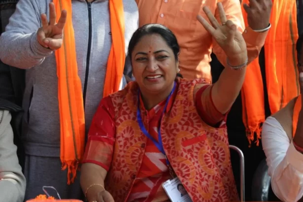 Rekha Gupta Becomes Delhi CM: BJP’s Strategy of Elevating Dark Horses