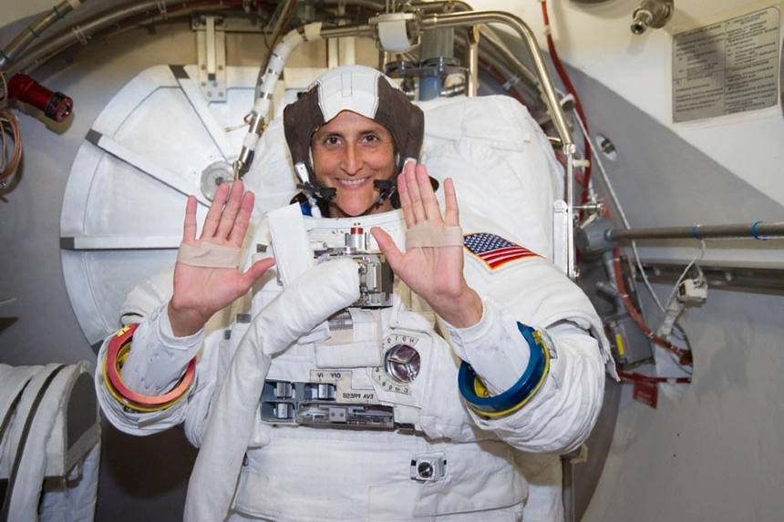 Sunita Williams and Butch Wilmore Return to Earth, Celebrations Across Borders
