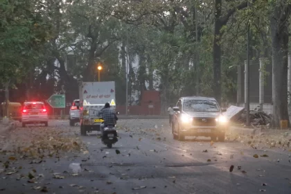 Dust Storm and Rain Bring Relief to Delhiites From Scorching Heatwaves