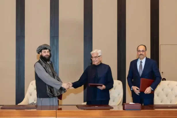 Ceasefire talks between Pakistan and Afghanistan begin in Qatar