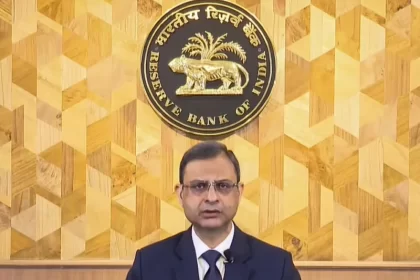 The RBI highlights a slower growth due to US tariffs