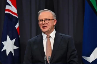 Australian government becomes the first to ban social media for children under 16 years