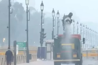 Pollution in New Delhi continues to worsen for the third consecutive day