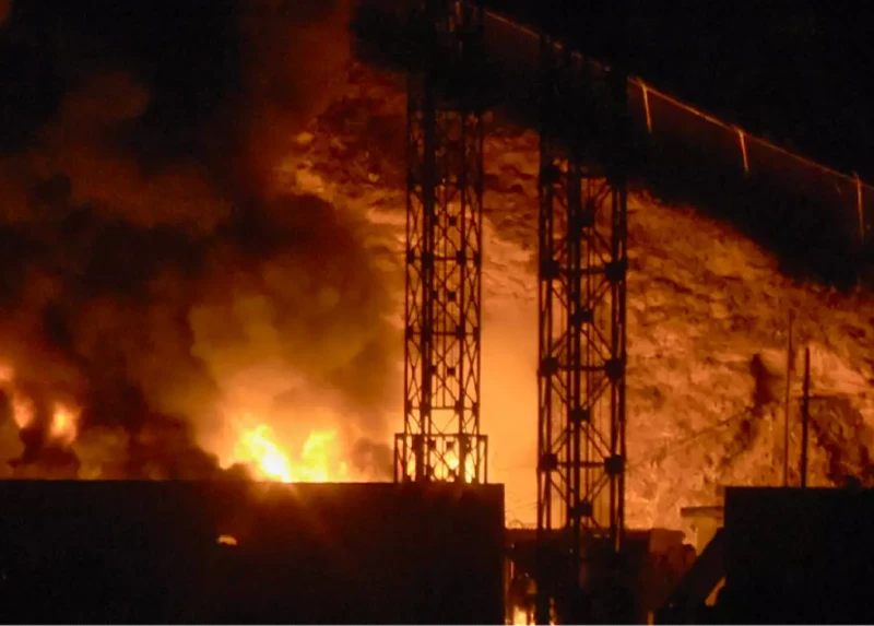 The United States captured Venezuelan President Maduro and blasted the capital, Caracas